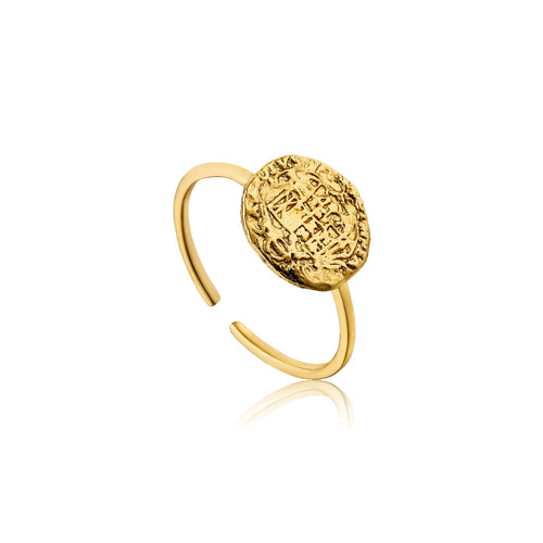 statement gold ring that will easily help you nail the trend of the moment. Its adjustable design gives you the opportunity to stack it up on any finger.