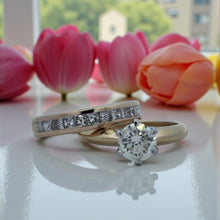 Load image into Gallery viewer, 14K Yellow Gold Wedding Set Round Dia &amp; Princess Band
