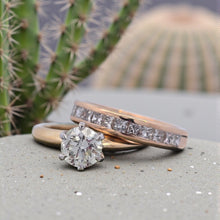 Load image into Gallery viewer, 14K Yellow Gold Wedding Set Round Dia &amp; Princess Band
