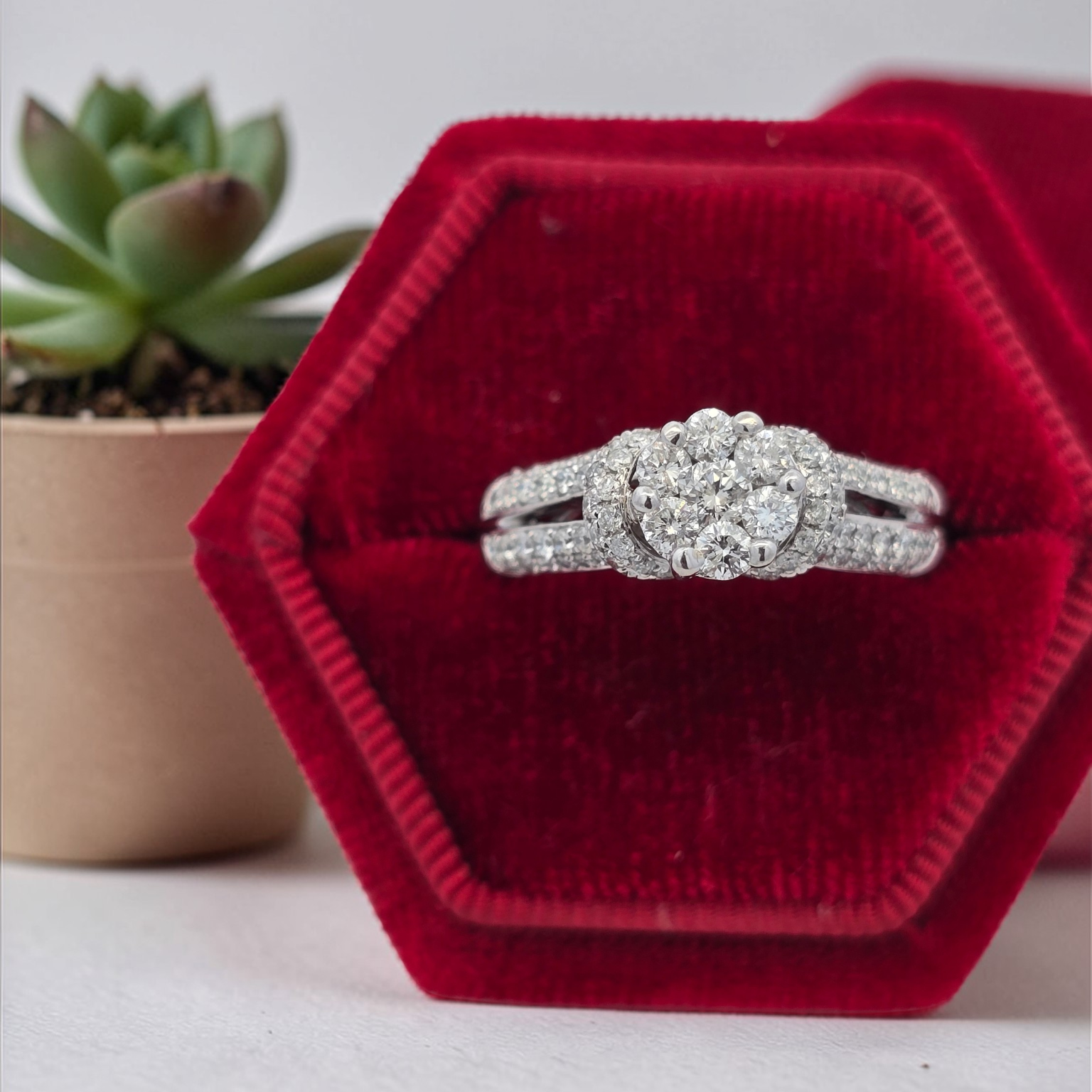 14k White Gold Diamond Invisible Set 1.26ctw Ring