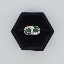Load image into Gallery viewer, 18kw Ammolite Bezel Ring
