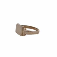 Load image into Gallery viewer, Estate 14ky Signet Ring
