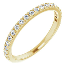 Load image into Gallery viewer, 14K .25Ctw Diamond Band
